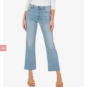 KELSEY HIGH RISE ANKLE FLARE (METHOD WASH)